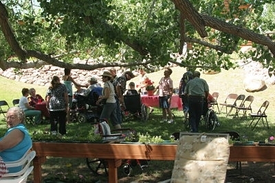 Senior Lunch 7527