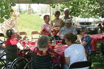 Senior Lunch 7536